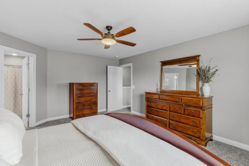 Upper level primary suite