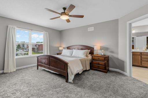 Upper level primary suite