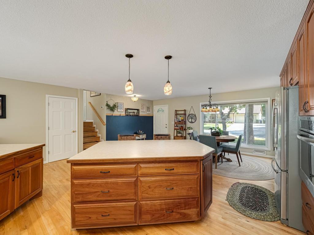 Kitchen Island - Main Level