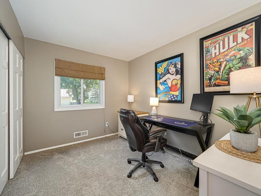 3rd Bedroom - Upper Level