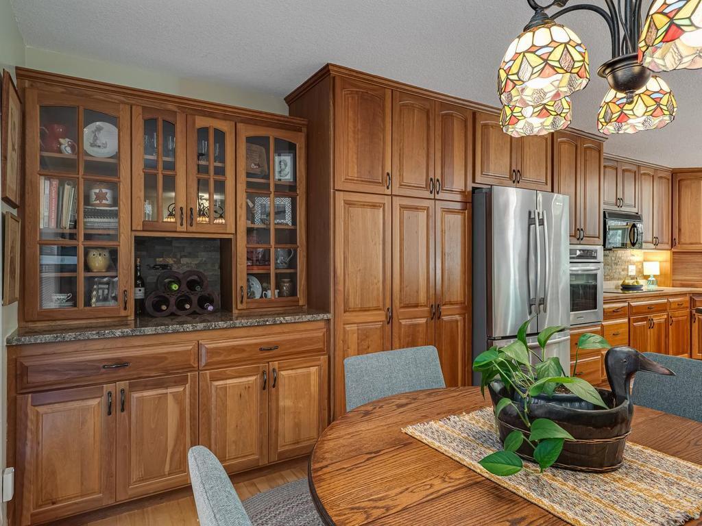 Built-in Hutch with Glass Display Cabinets - Main Level