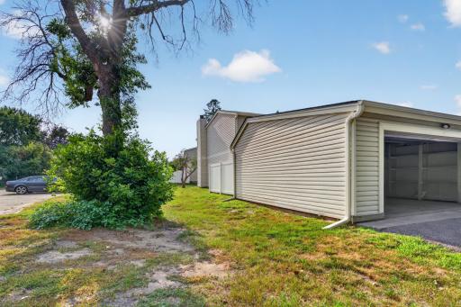 7640 Hampshire Avenue N, Brooklyn Park, MN 55428