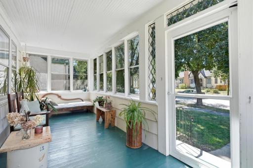 Beautiful, front porch