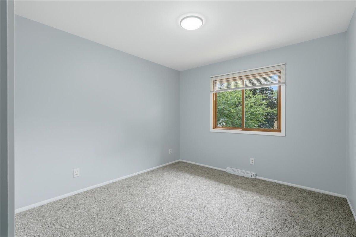 27-Bed 3.jpg