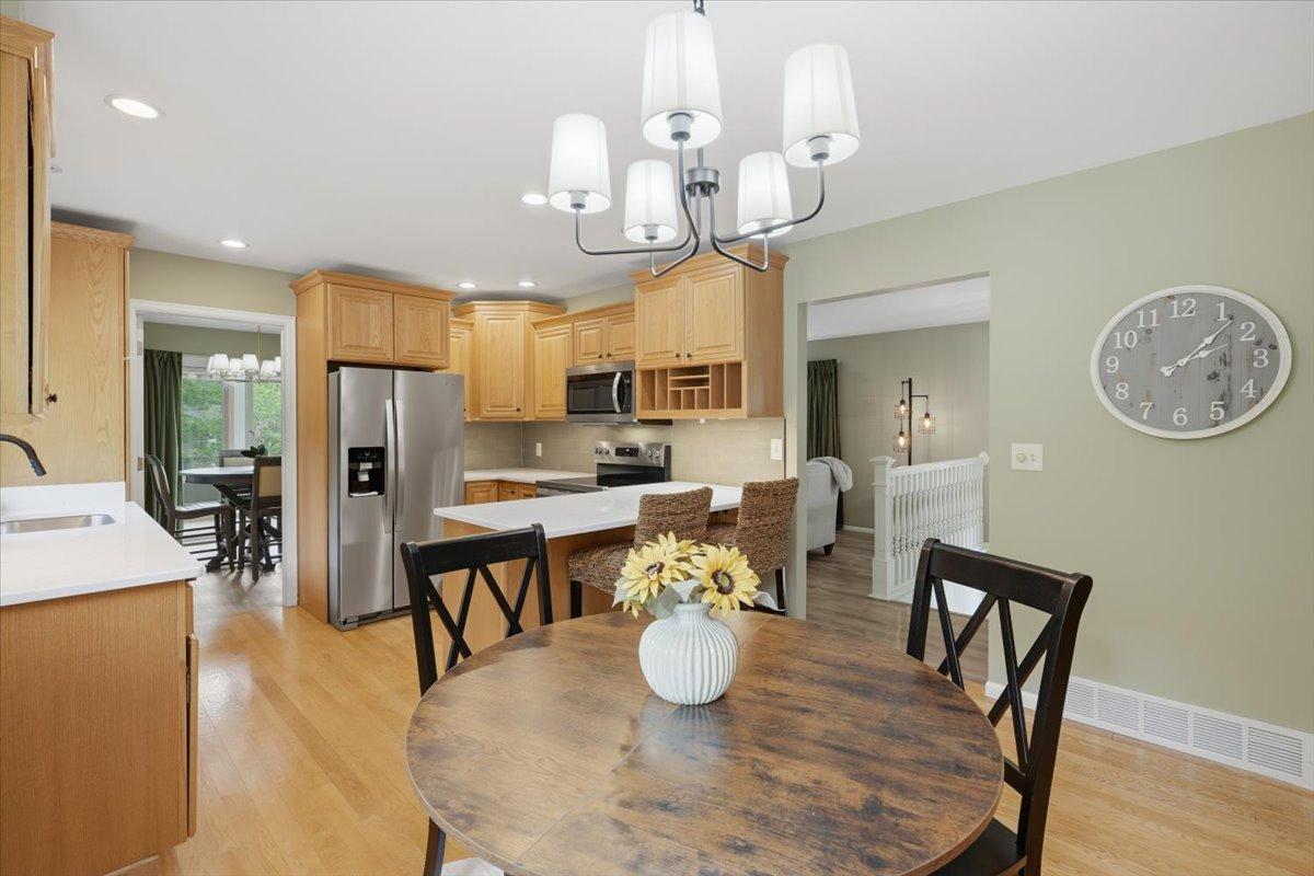 14-Kitchen.jpg
