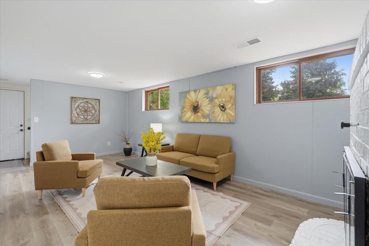 21-Living Room 2.jpg