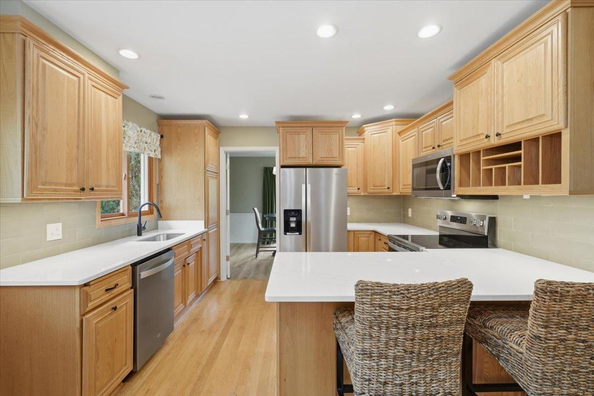 09-Kitchen.jpg