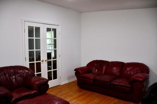 frontlivingroomtoden.jpeg
