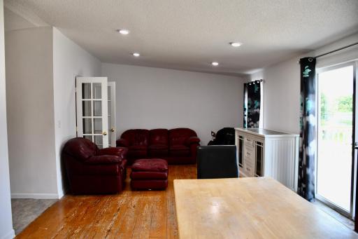frontlivingroom2.jpeg