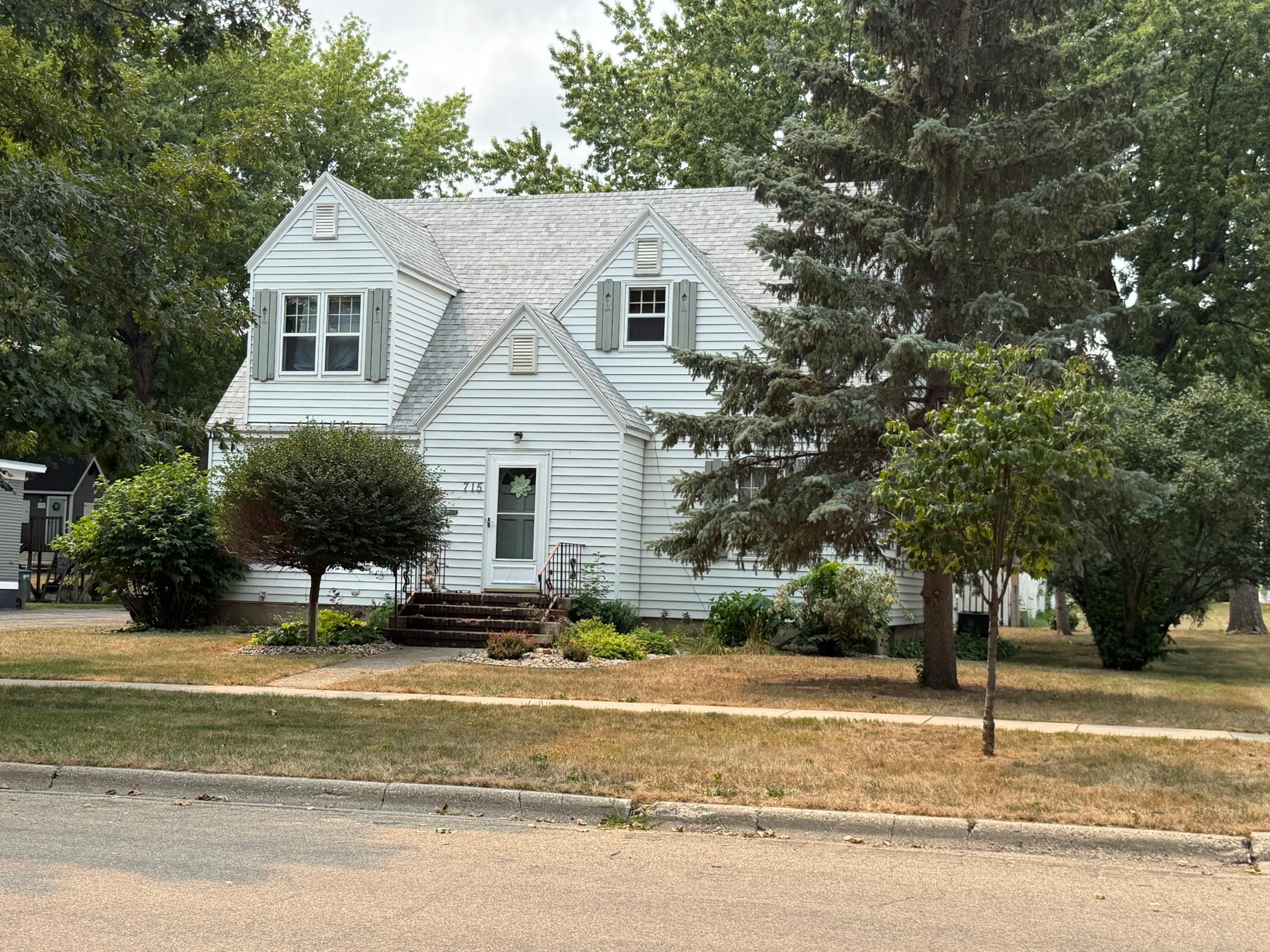 7124705