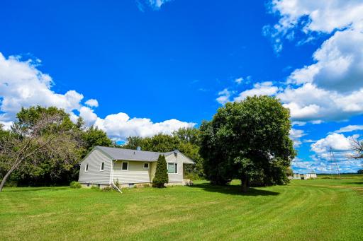 27774 330th Avenue NW, Warren, MN 56762