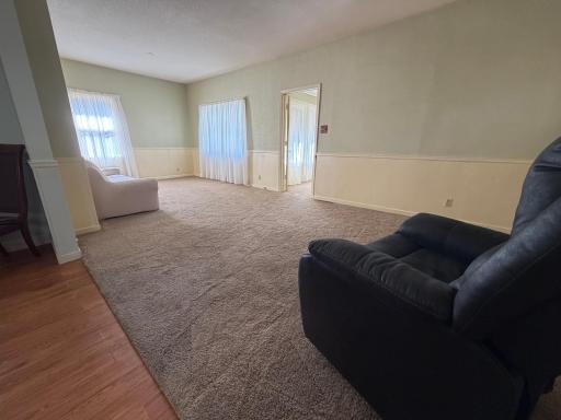 812 Bridge Avenue, Albert Lea, MN 56007