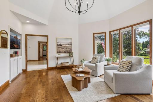 5231 Green Farms Road, Edina, MN 55436
