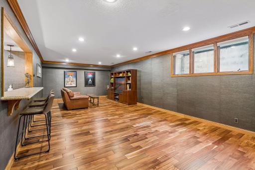 5231 Green Farms Road, Edina, MN 55436