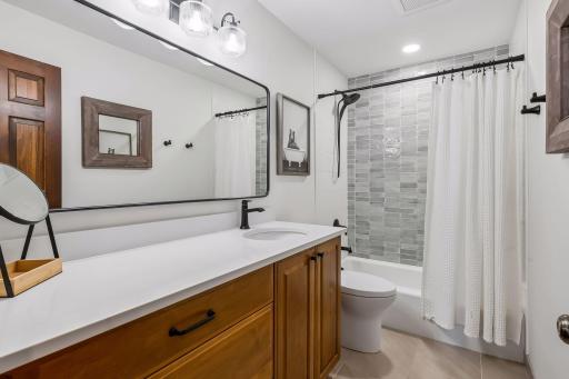 5231 Green Farms Road, Edina, MN 55436