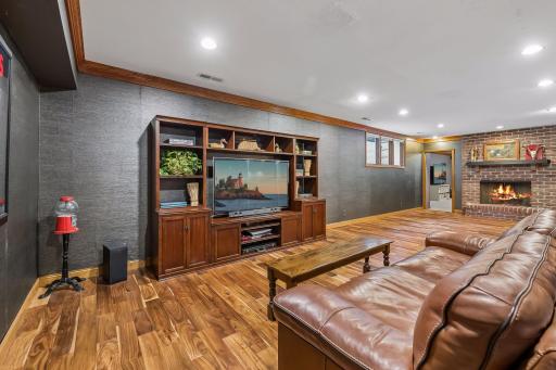 5231 Green Farms Road, Edina, MN 55436