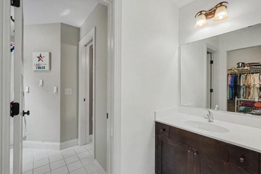 11665 Azure Court, Inver Grove Heights, MN 55077