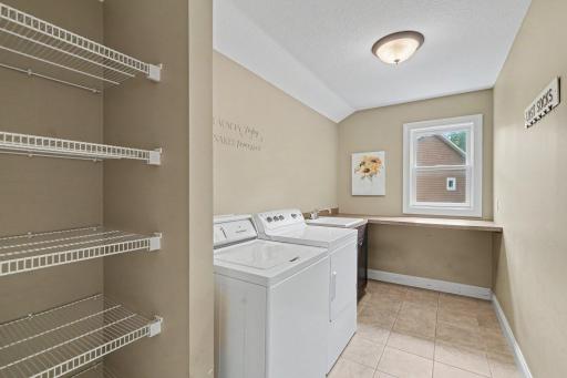 11665 Azure Court, Inver Grove Heights, MN 55077