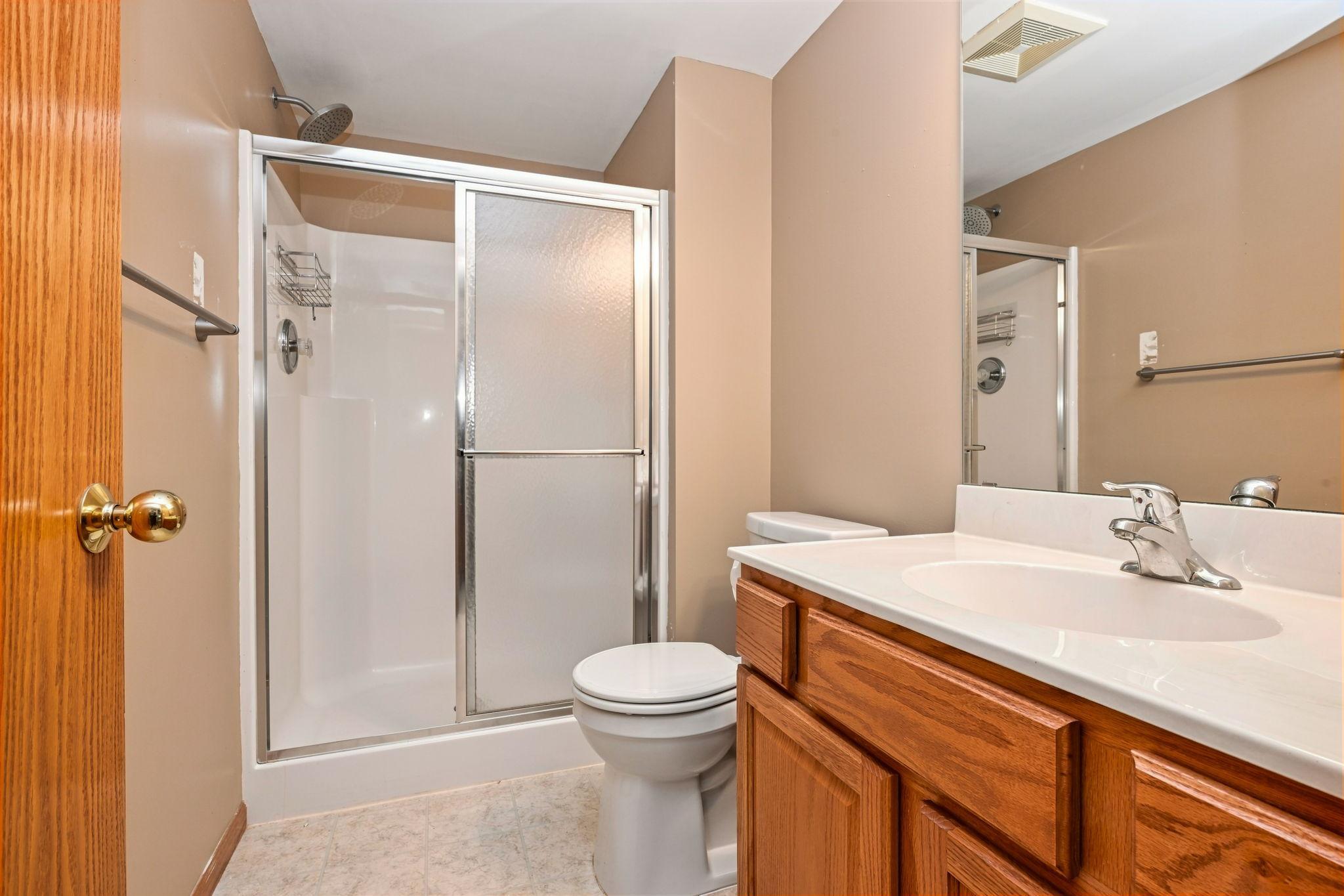 27-web-or-mls-4715 190th St W 027Full.jpg