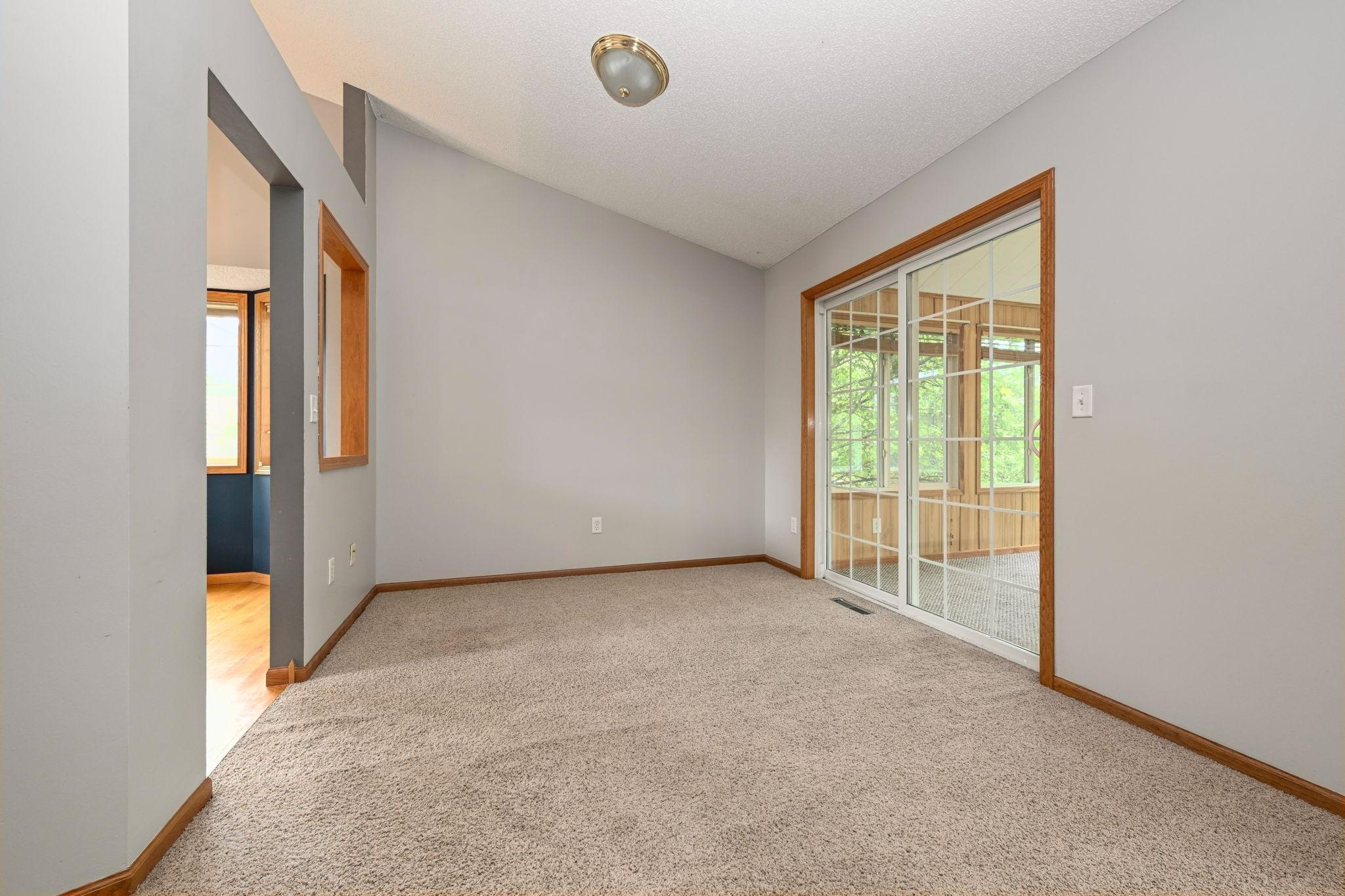 8-web-or-mls-4715 190th St W 008Full.jpg