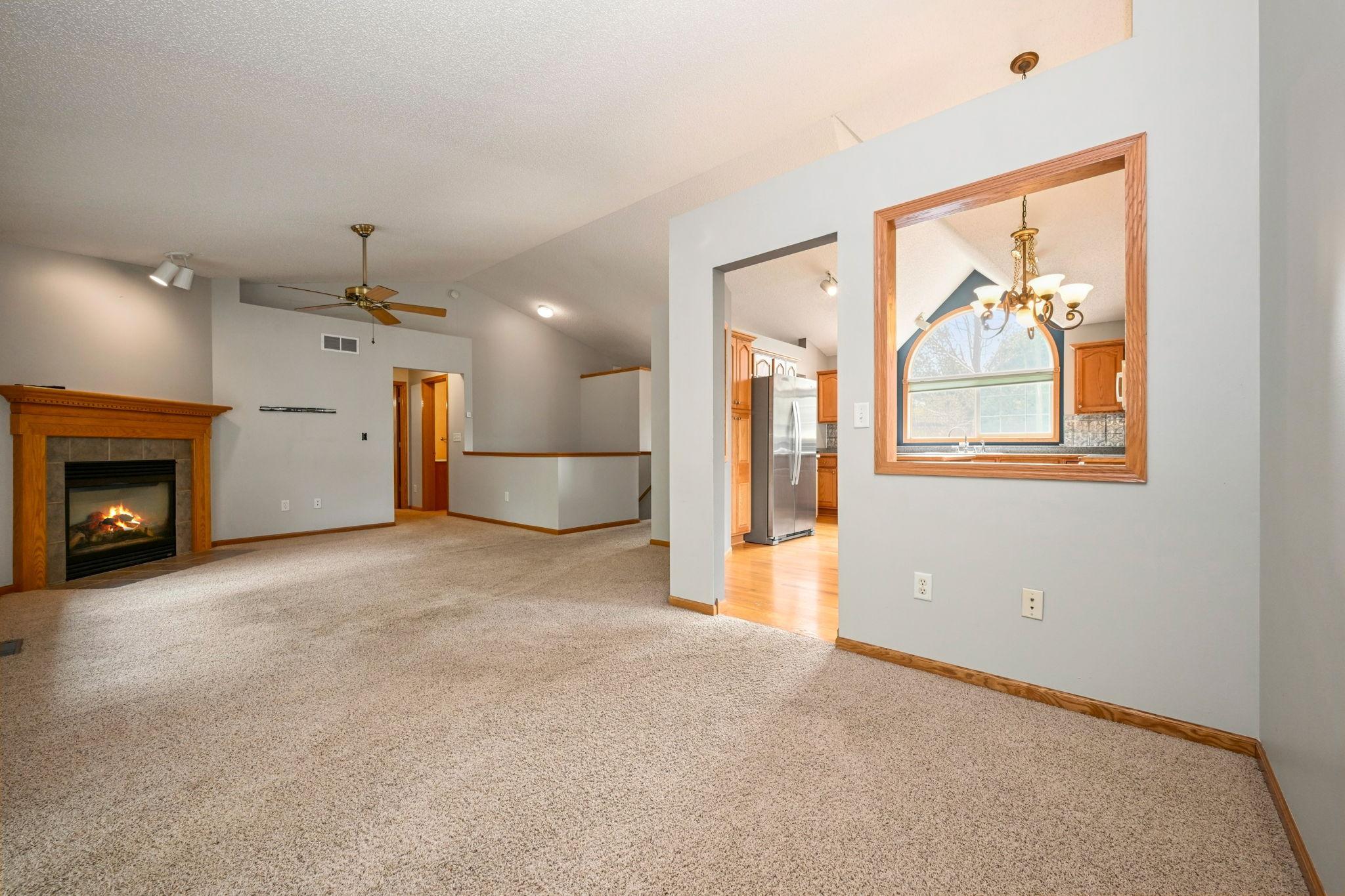 10-web-or-mls-4715 190th St W 010Full.jpg