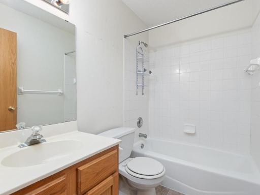 9004 Marsh Run Street, Rockford, MN 55373