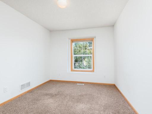 9004 Marsh Run Street, Rockford, MN 55373