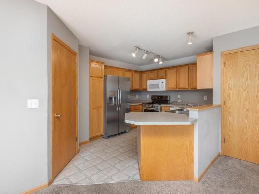 9004 Marsh Run Street, Rockford, MN 55373