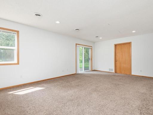 9004 Marsh Run Street, Rockford, MN 55373