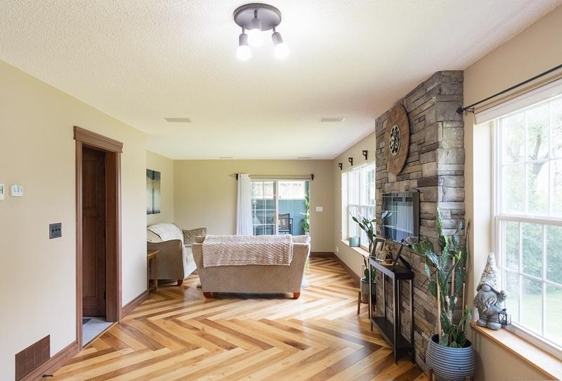 Sitting room on main level with Water views