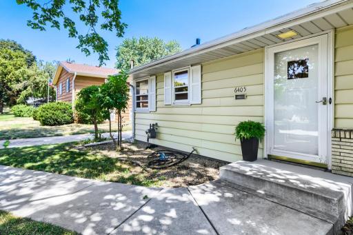 Welcome to this cozy, inviting home. 3 bedrooms on main level.