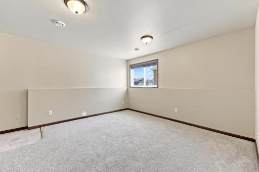 3316 MAPLE LEAF Loop S, Fargo, ND 58104