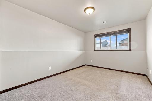 3316 MAPLE LEAF Loop S, Fargo, ND 58104