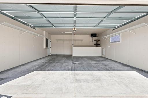 3316 MAPLE LEAF Loop S, Fargo, ND 58104