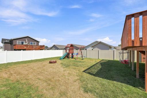 3316 MAPLE LEAF Loop S, Fargo, ND 58104