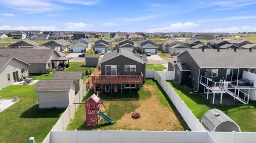 3316 MAPLE LEAF Loop S, Fargo, ND 58104
