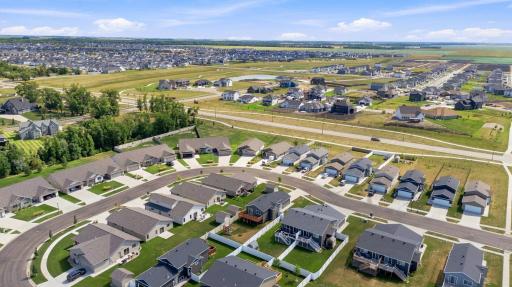 3316 MAPLE LEAF Loop S, Fargo, ND 58104