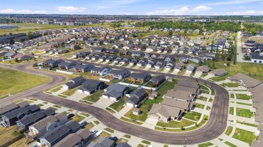 3316 MAPLE LEAF Loop S, Fargo, ND 58104