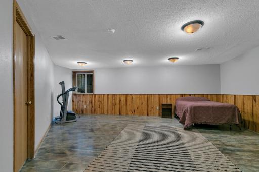 1185 24th Avenue NE, Sauk Rapids, MN 56379