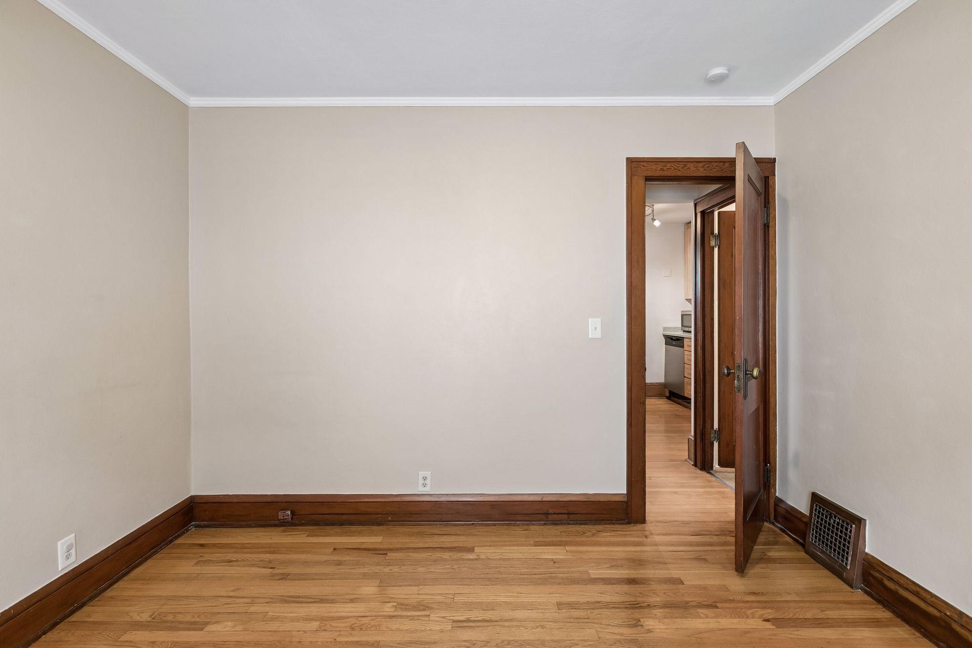 2043 Berkeley Avenue, Saint Paul, MN 55105