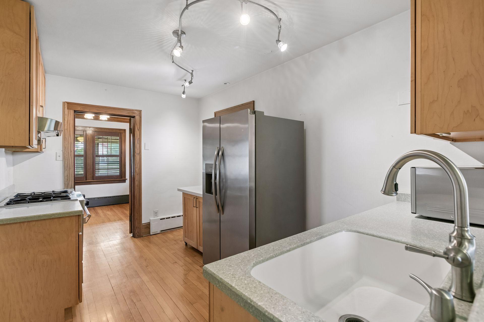 2043 Berkeley Avenue, Saint Paul, MN 55105