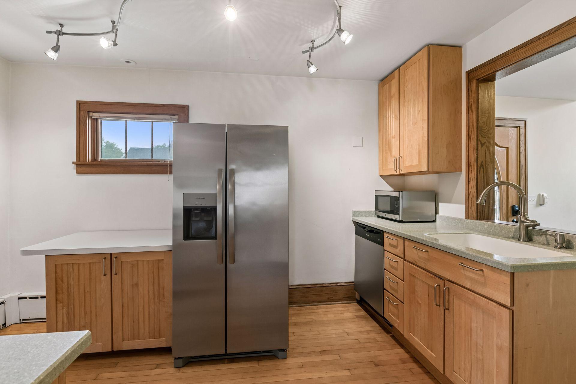 2043 Berkeley Avenue, Saint Paul, MN 55105