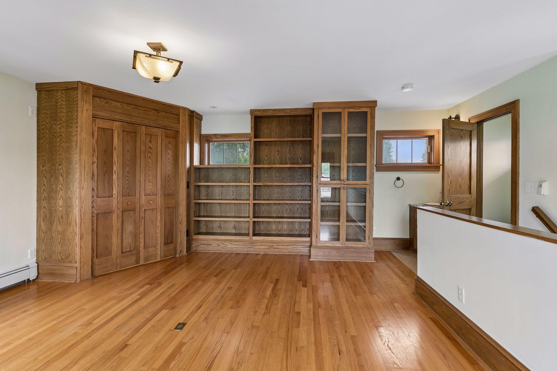 2043 Berkeley Avenue, Saint Paul, MN 55105