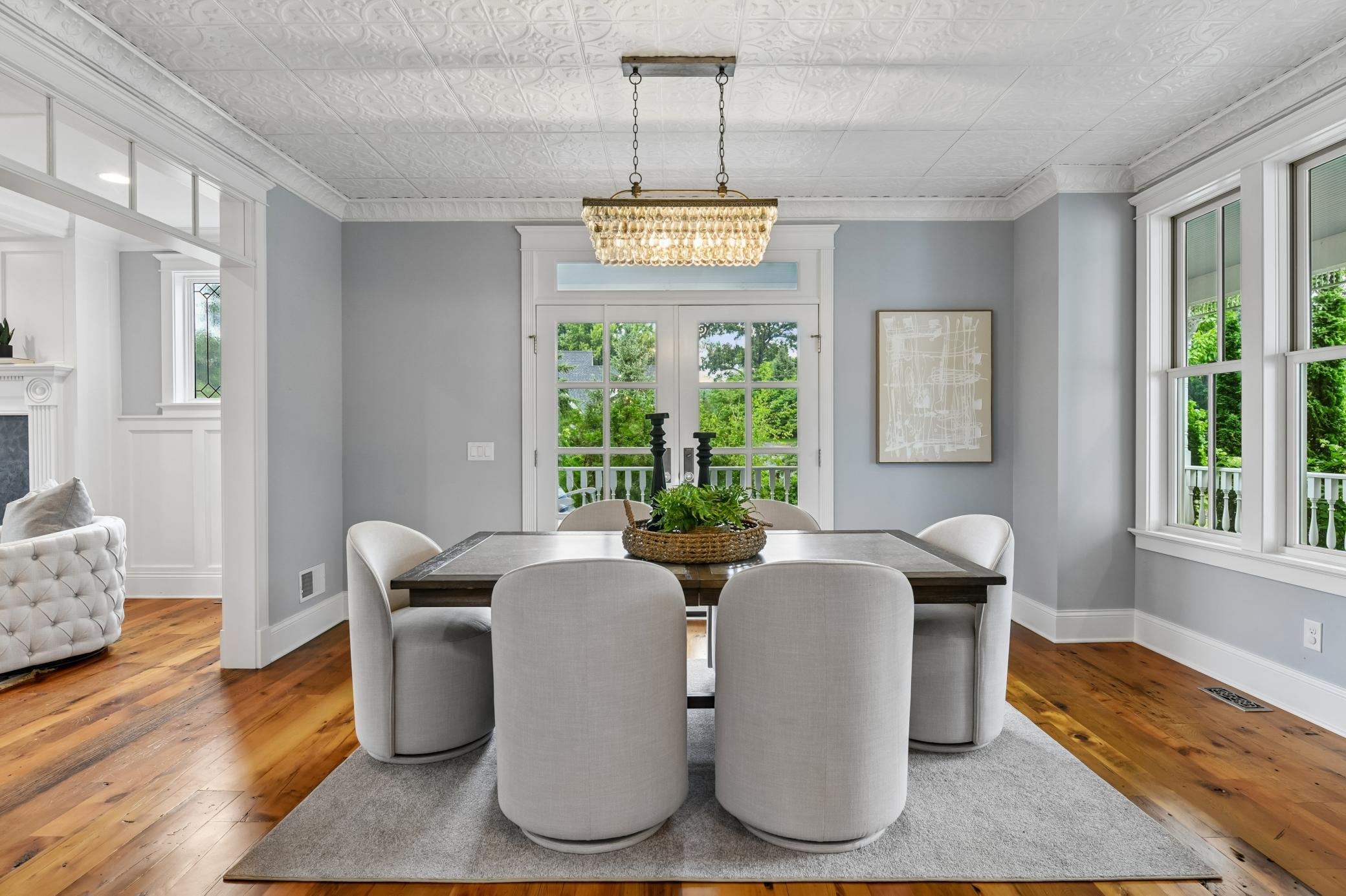 Formal dining room