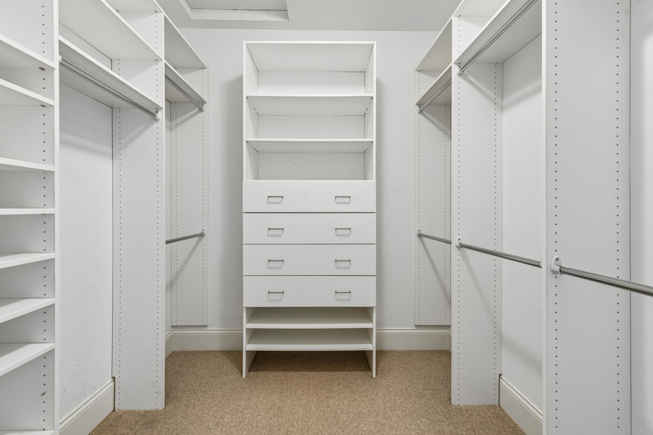 Primary suite walk-in closet |