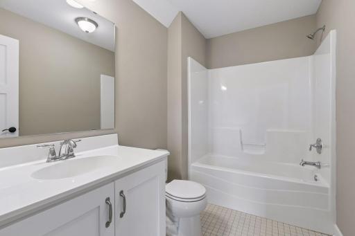 Bonus/Flex space full bath