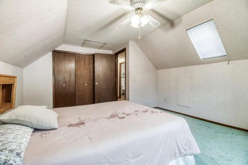 6907 46th Ave N - Web Quality - 024 - 24 Bedroom.jpg