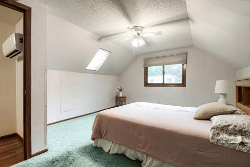 6907 46th Ave N - Web Quality - 023 - 23 Bedroom.jpg