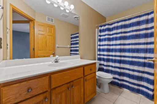 Upper level full bath