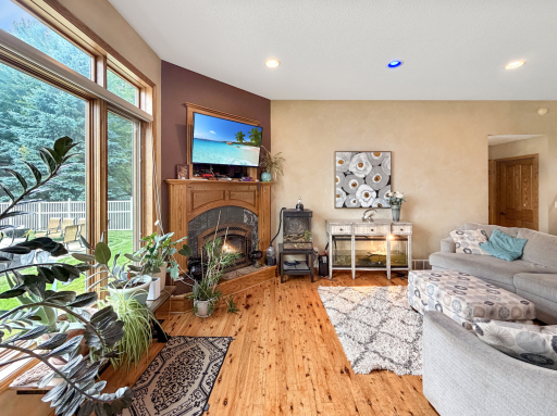 1910 Temminck Rd, Saint Cloud, MN 56301
